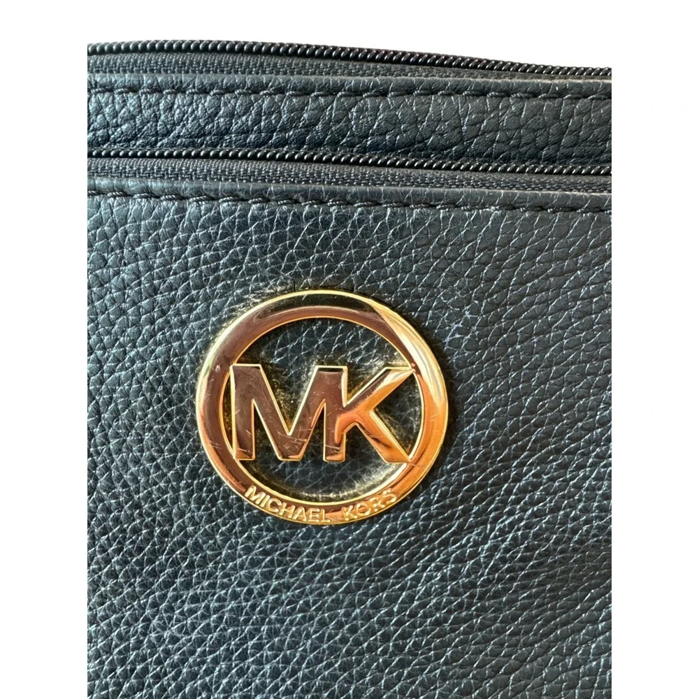 Michael Kors Fulton Black‎ Pebbled Leather Crossbody Bag Snap & Zipper Gold Logo